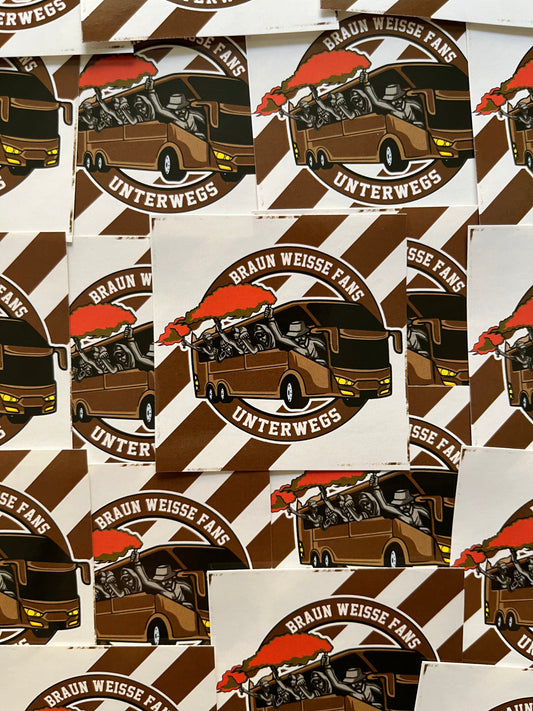 Braun Weisse Fans unterwegs