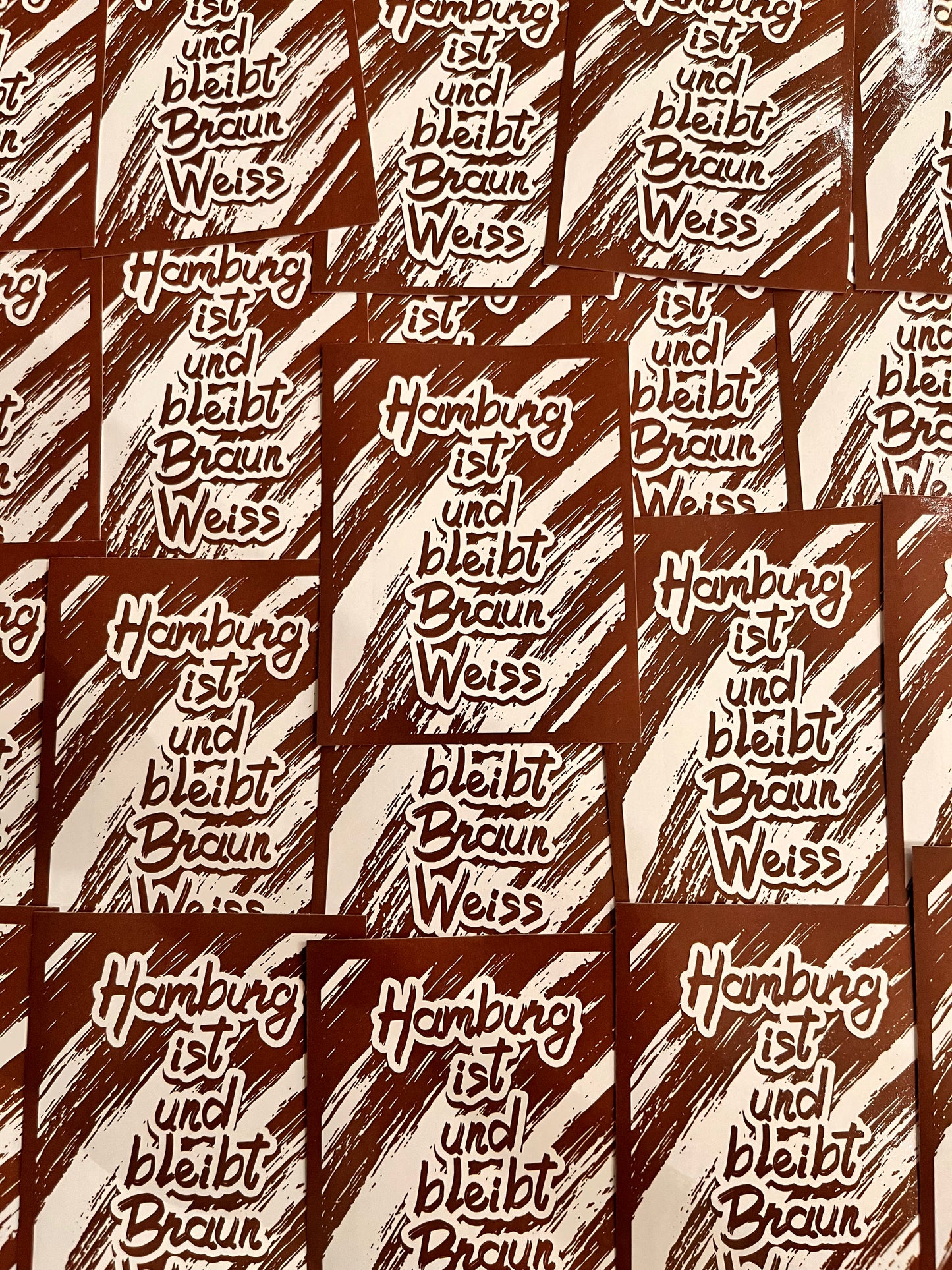 Hamburg ist und bleibt Braun Weiss